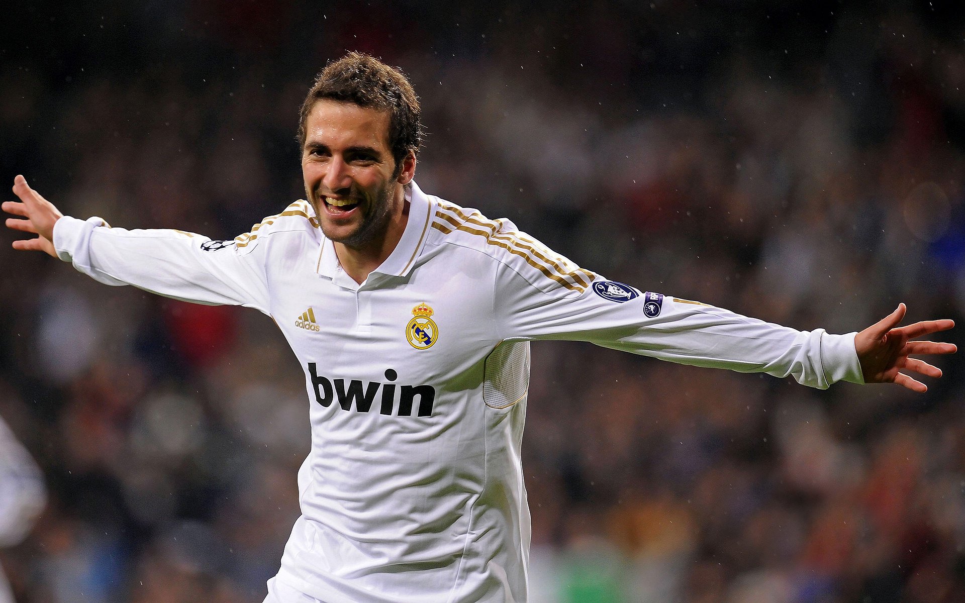 国内外专家评出年度最佳足球新人，足坛最佳新人